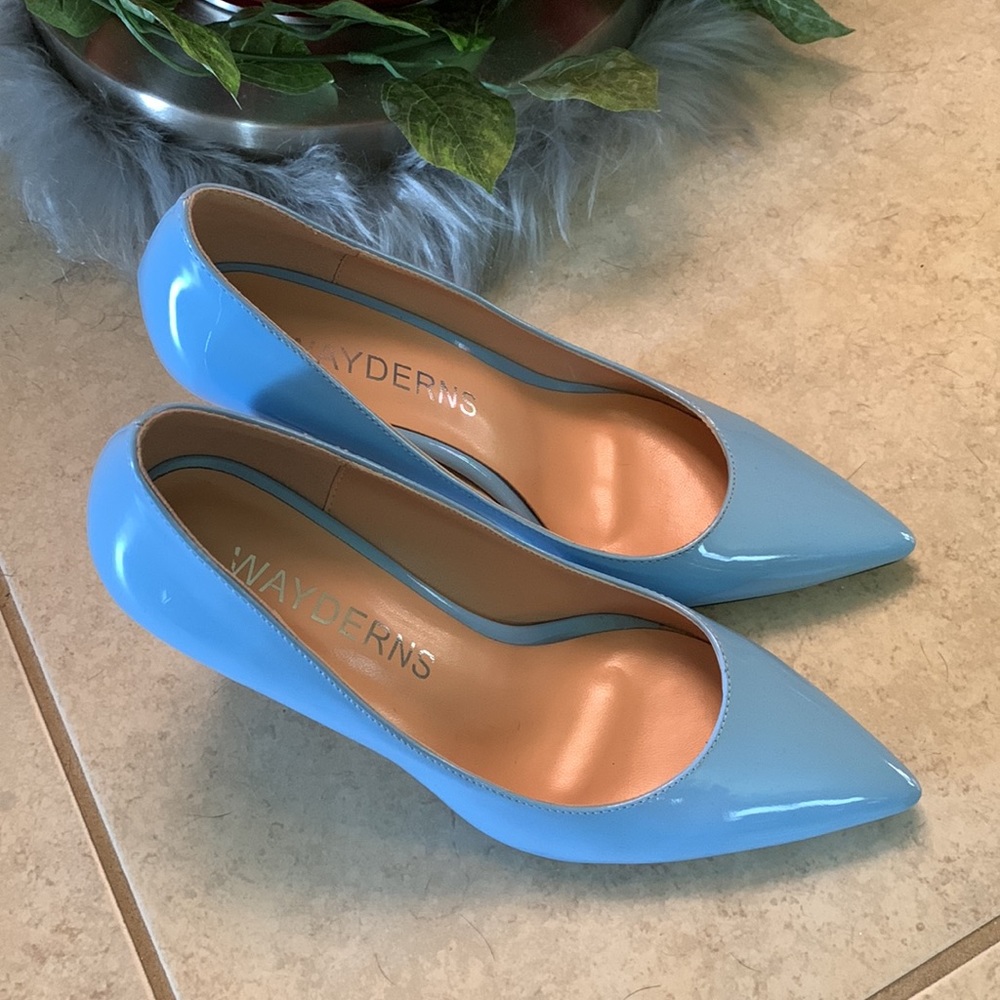 Stiletto - Picture 3 of 6